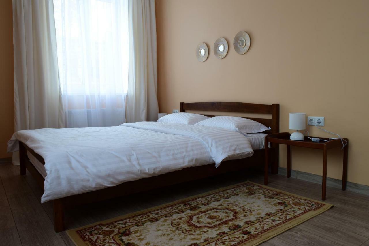 Central Comfortable One-Bedroom Apartment Chisinau Exterior foto